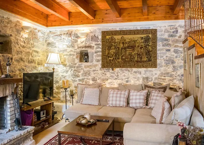 别墅 Kleitor Stone Villa-peloponnese Getaway 克里多利亚